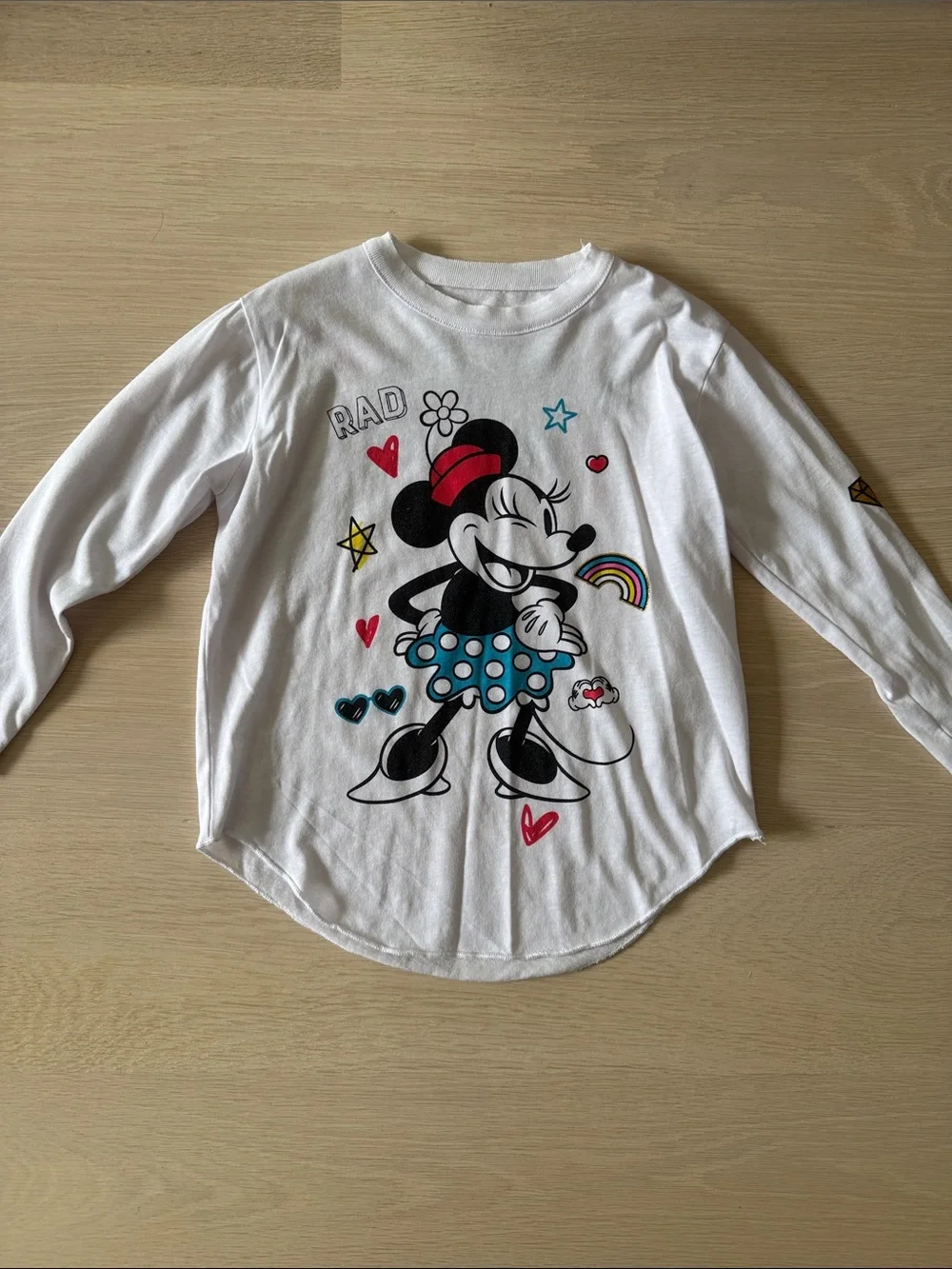 Disney x Chaser Girls’ White Long Sleeve Minnie Mouse Smiles Tee